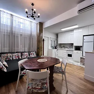 comfy-apt-for-9-in-las-ventas.besthotelstoledo.com/